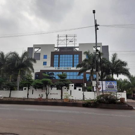 Grand Sarovar Portico, Latur Exterior photo