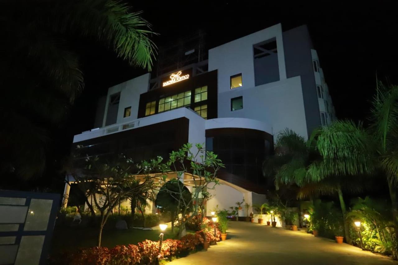 Grand Sarovar Portico, Latur Exterior photo